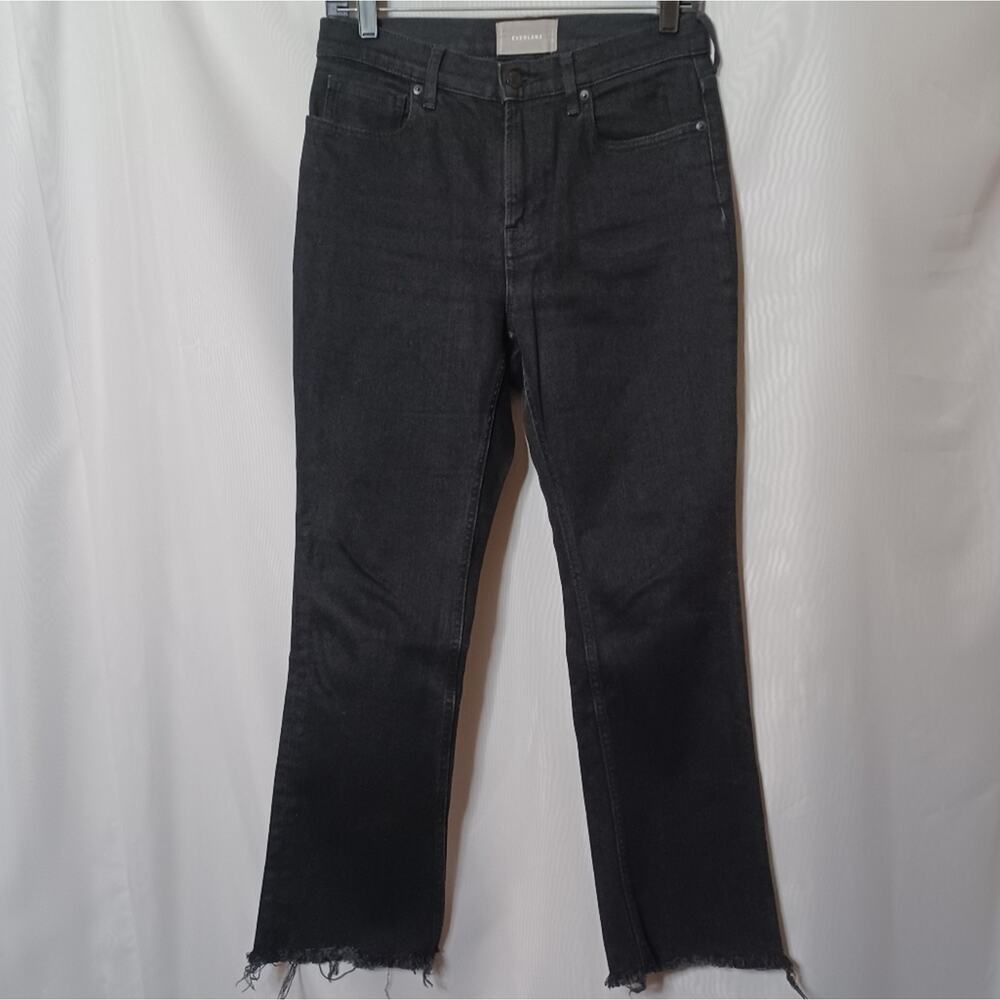 Everlane Women's Black High Rise The Kick Crop Jeans With Raw Edge Hem. 2…